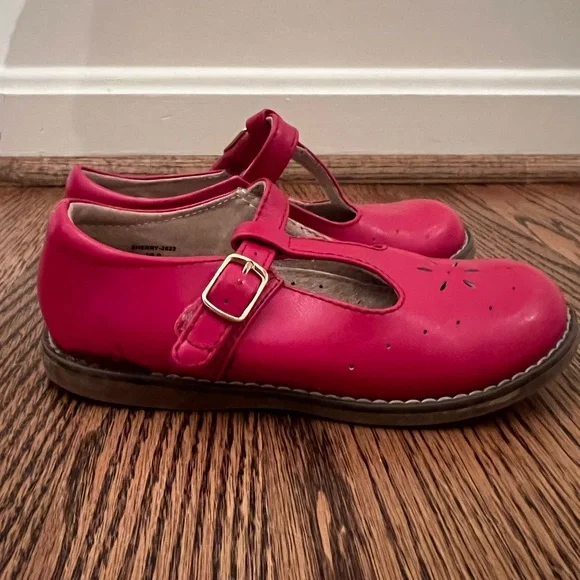 Footmates size 10, red shoes - Picture 2 of 5